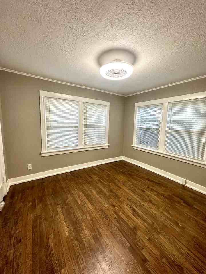 4207 Kenwood Ave Apt 1s #1S - Photo 6 of 13