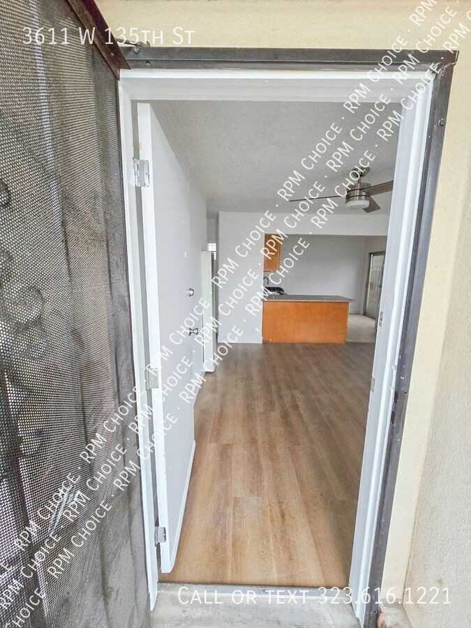 3611 W 135th St - Photo 3 of 22