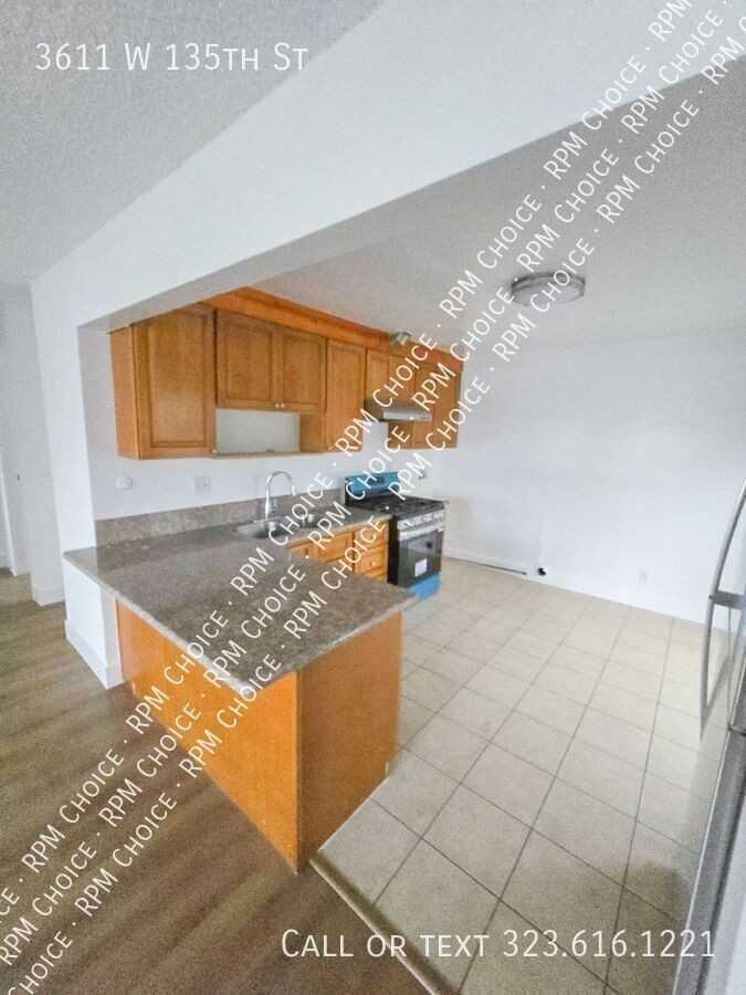 3611 W 135th St - Photo 7 of 22