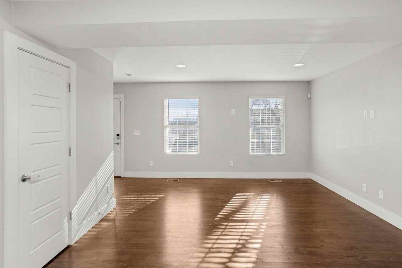 3308 Felicia St - Photo 4 of 36