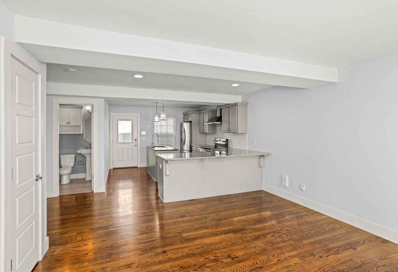 3306 Felicia St - Photo 5 of 29