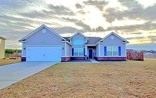 featured image of 452 Huntington Dr Ne #1