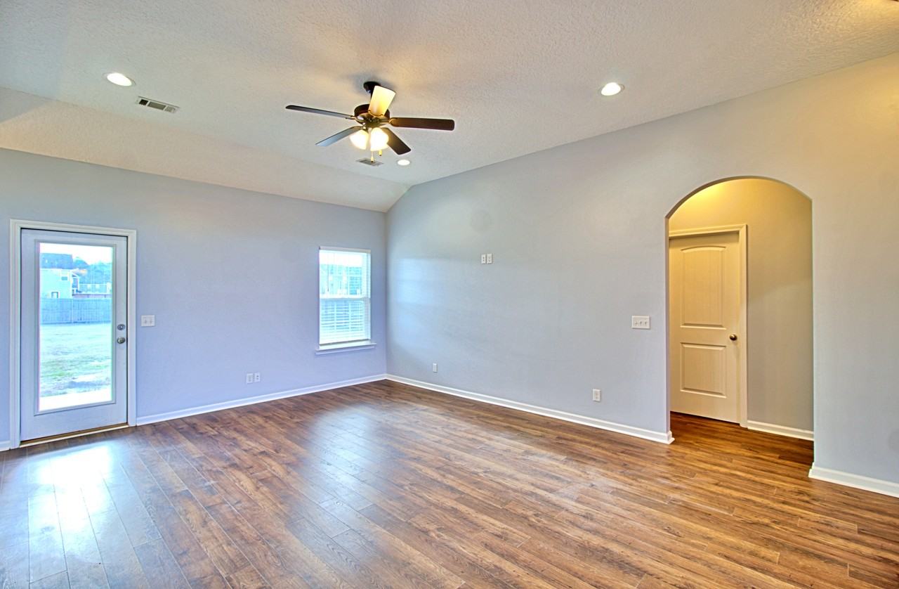 452 Huntington Dr Ne #1 - Photo 3 of 32