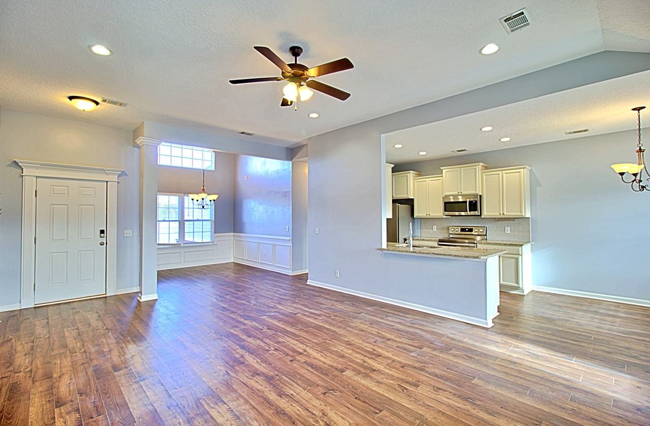 452 Huntington Dr Ne #1 - Photo 4 of 32