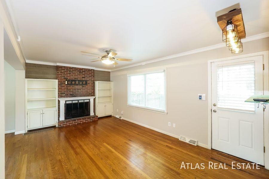 6001 W 103rd St - Photo 4 of 19