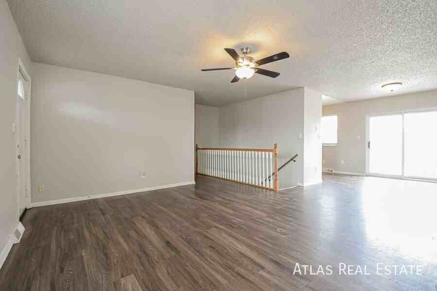 10290 Benton St - Photo 3 of 21