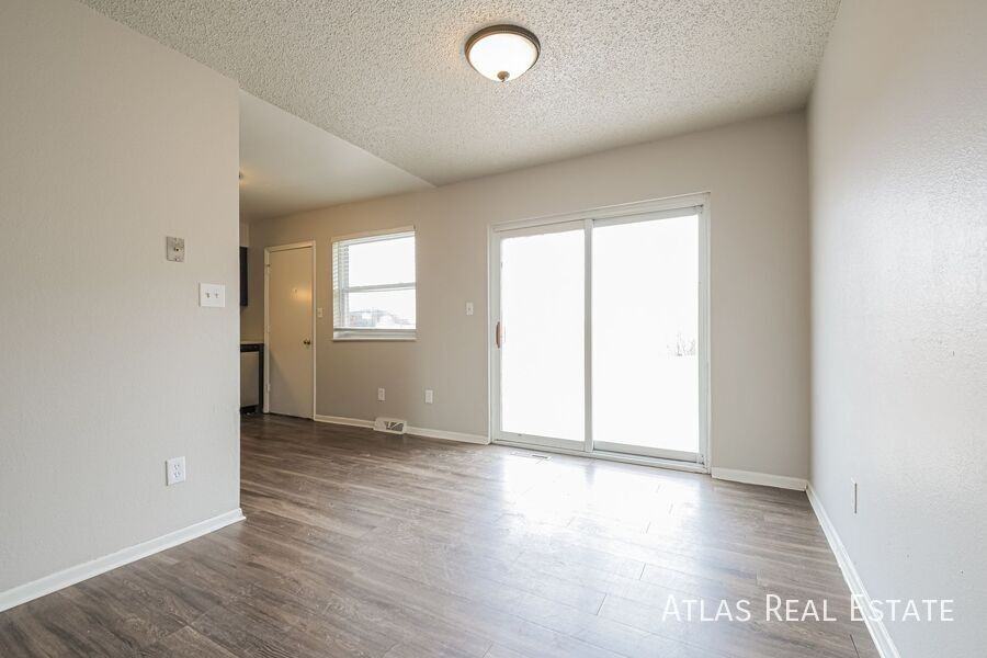 10290 Benton St - Photo 5 of 21