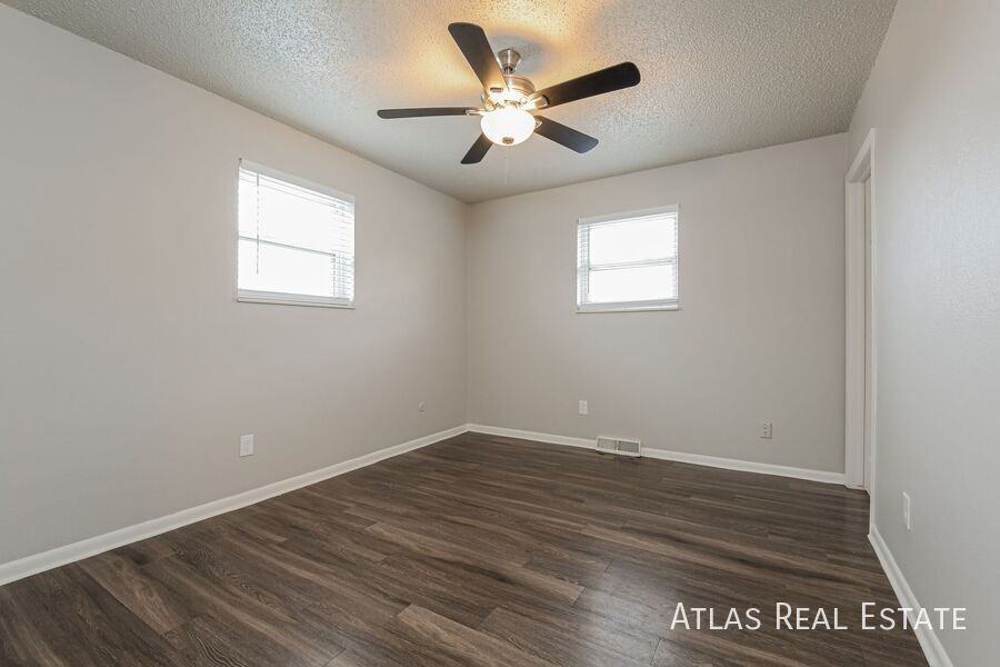 10290 Benton St - Photo 7 of 21