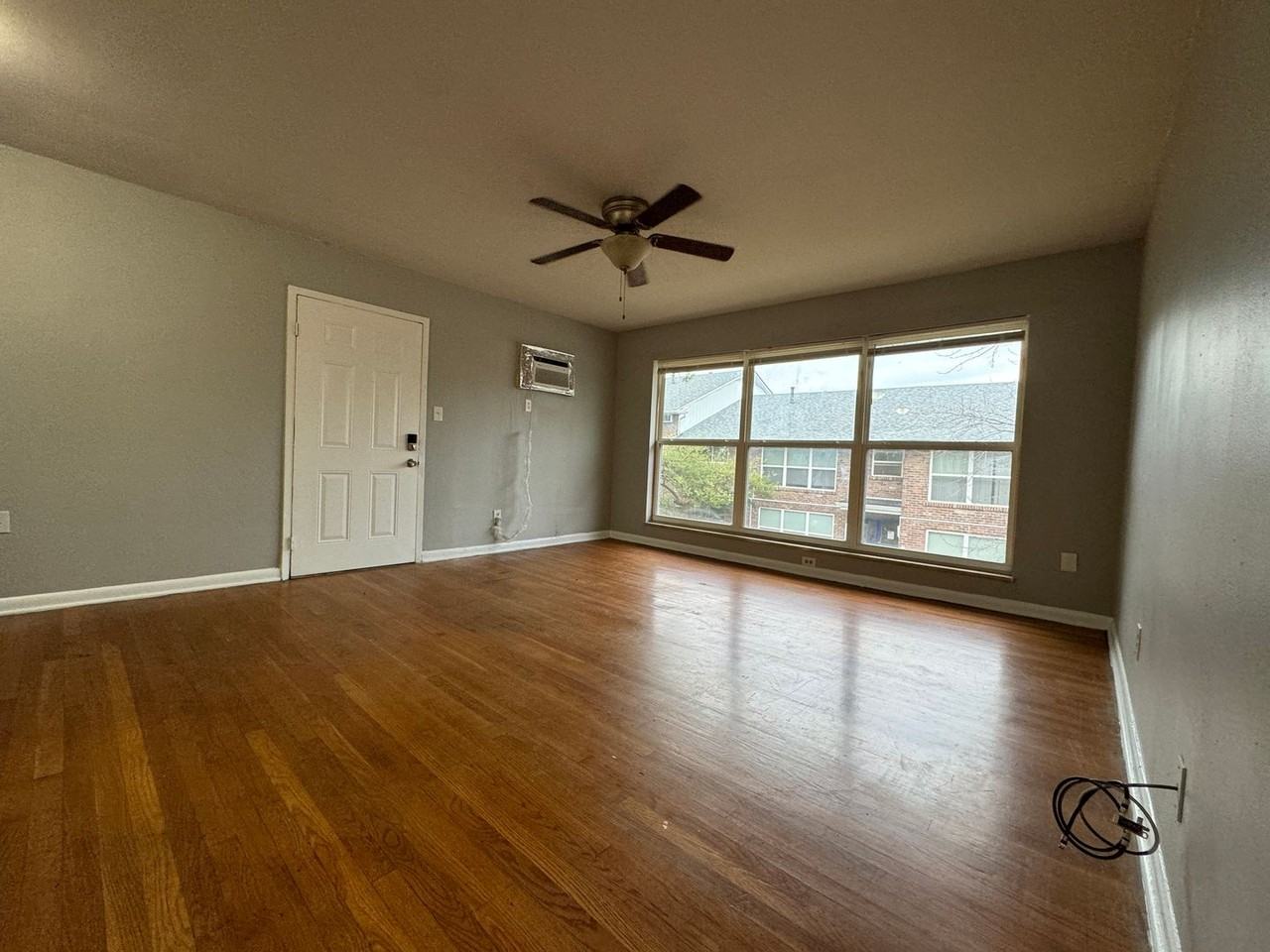 1568 Alexandria Dr #5B - Photo 6 of 15