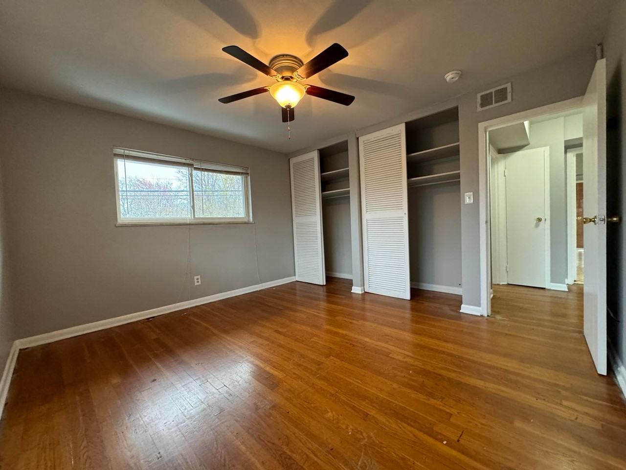 1568 Alexandria Dr #5B - Photo 7 of 15