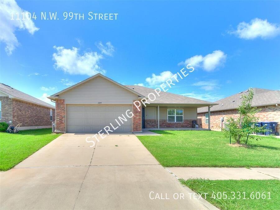11104 Nw 99th St - Photo 2 of 31
