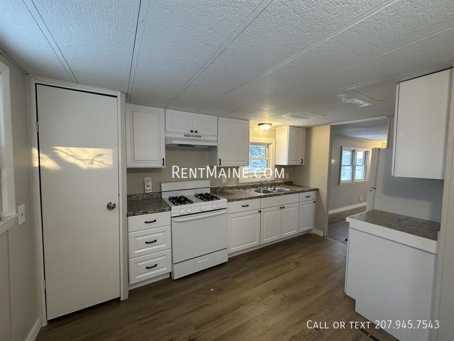 30 Exeter Rd #3 - Photo 2 of 10