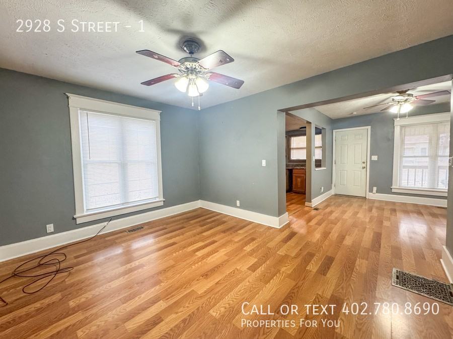 2928 S St #1 - Photo 5 of 32