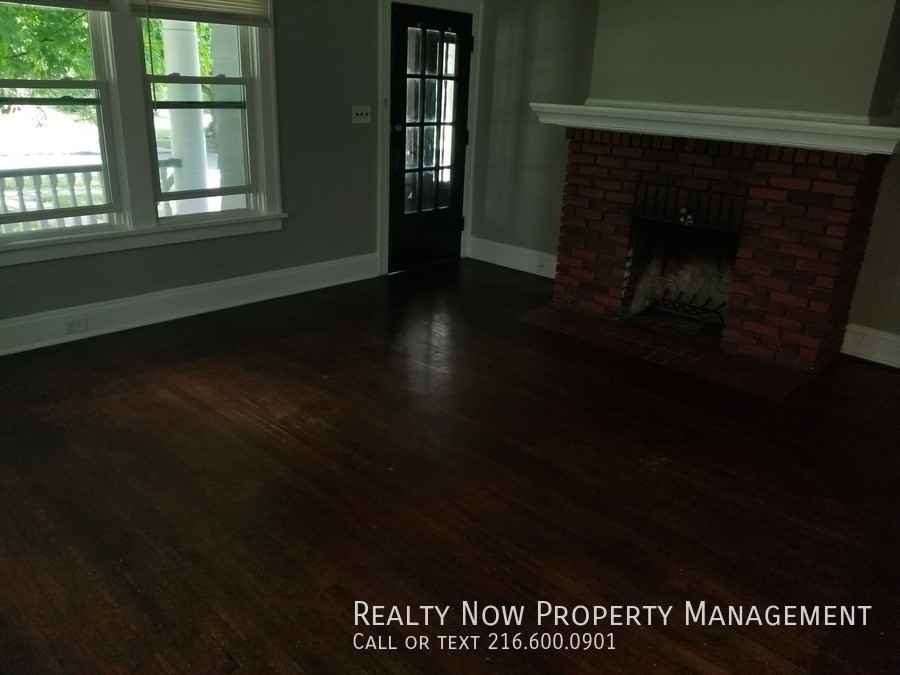 3149 E Derbyshire Rd - Photo 2 of 14