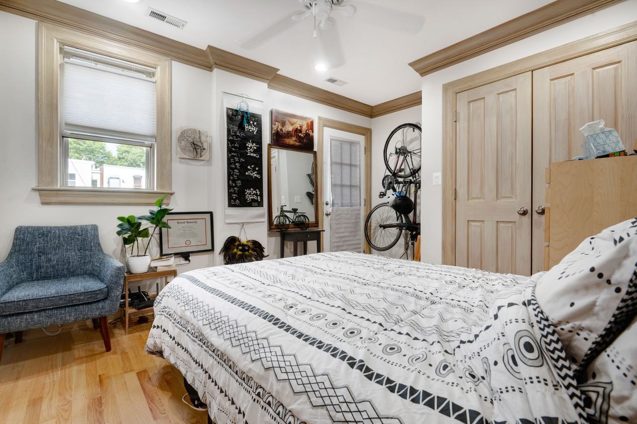 610 14th Pl Ne #4 - Photo 5 of 11