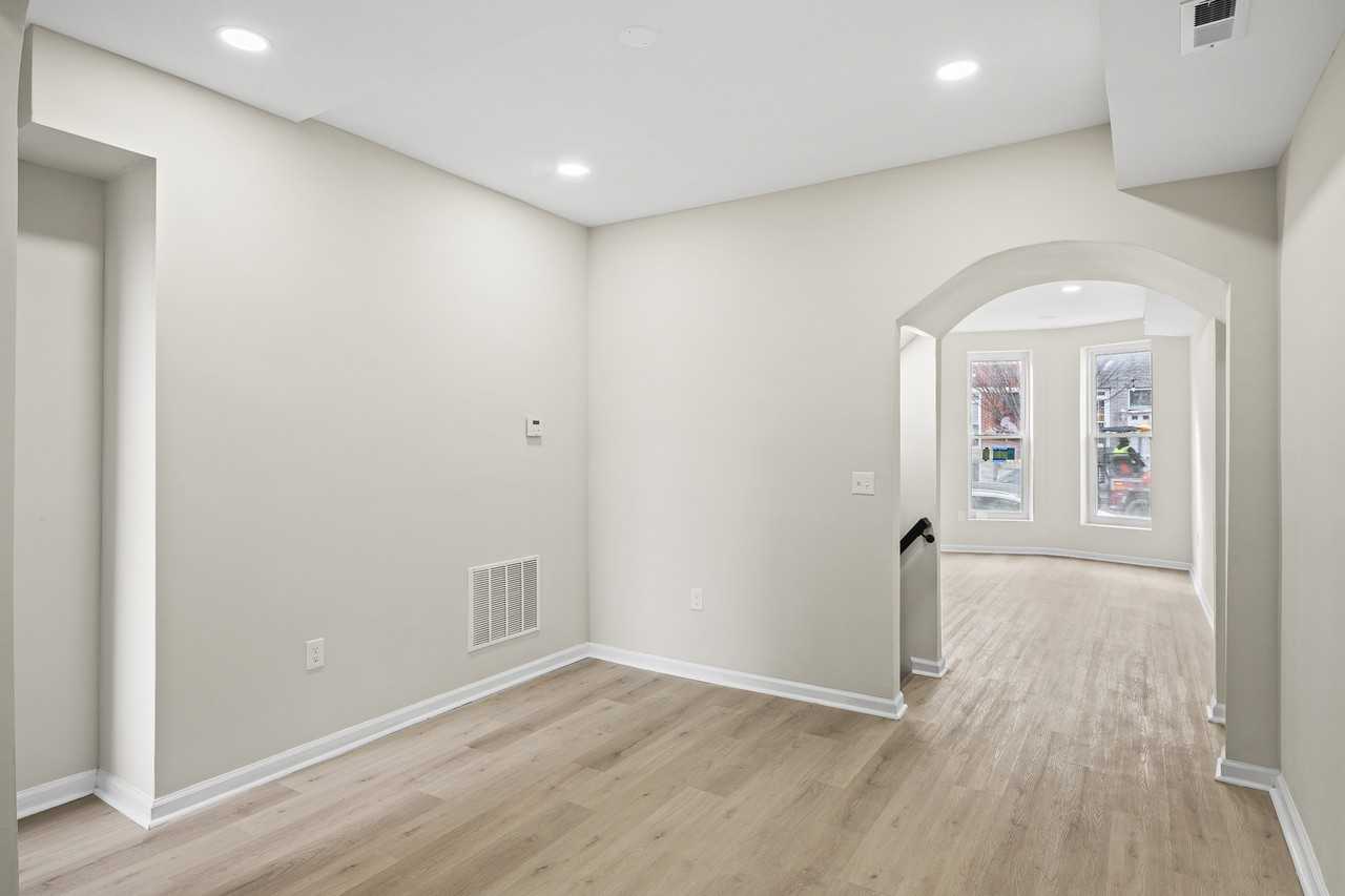 139 N Lakewood Ave #1 - Photo 6 of 31