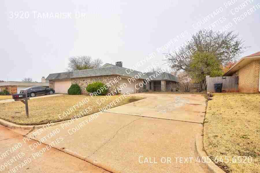 3920 Tamarisk Dr - Photo 3 of 39