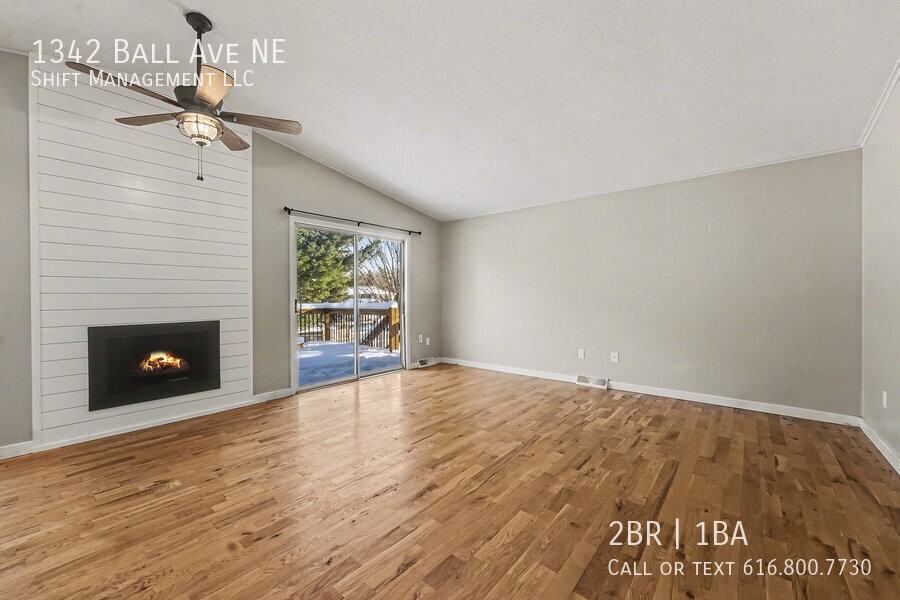 1342 Ball Ave Ne - Photo 5 of 17