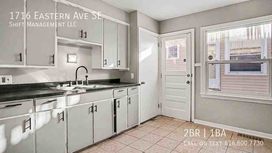 1716 Eastern Ave Se - Photo 6 of 17