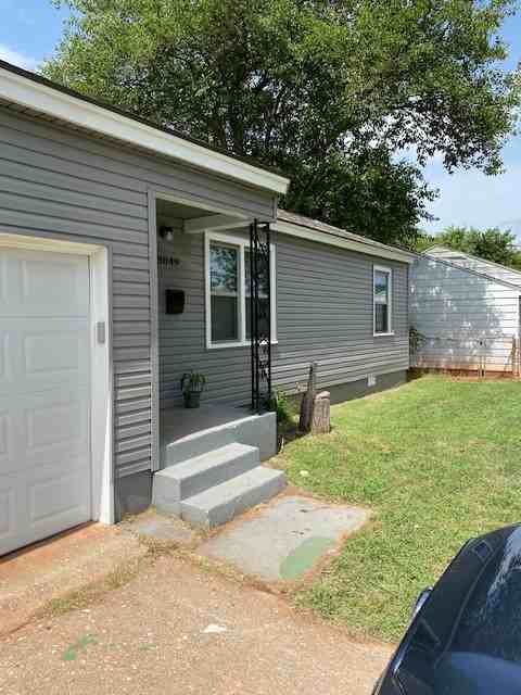 3049 Ne 15th St #1 - Photo 2 of 28