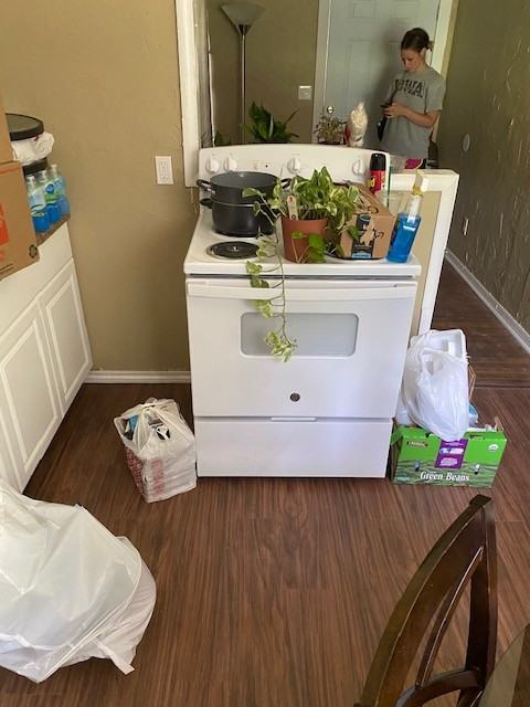 3049 Ne 15th St #1 - Photo 4 of 28