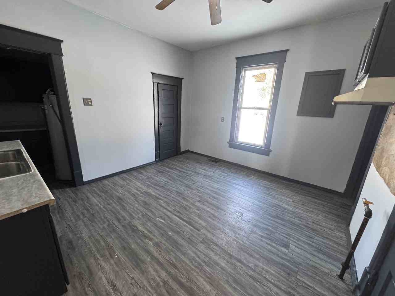 610 Plum St - Photo 2 of 19