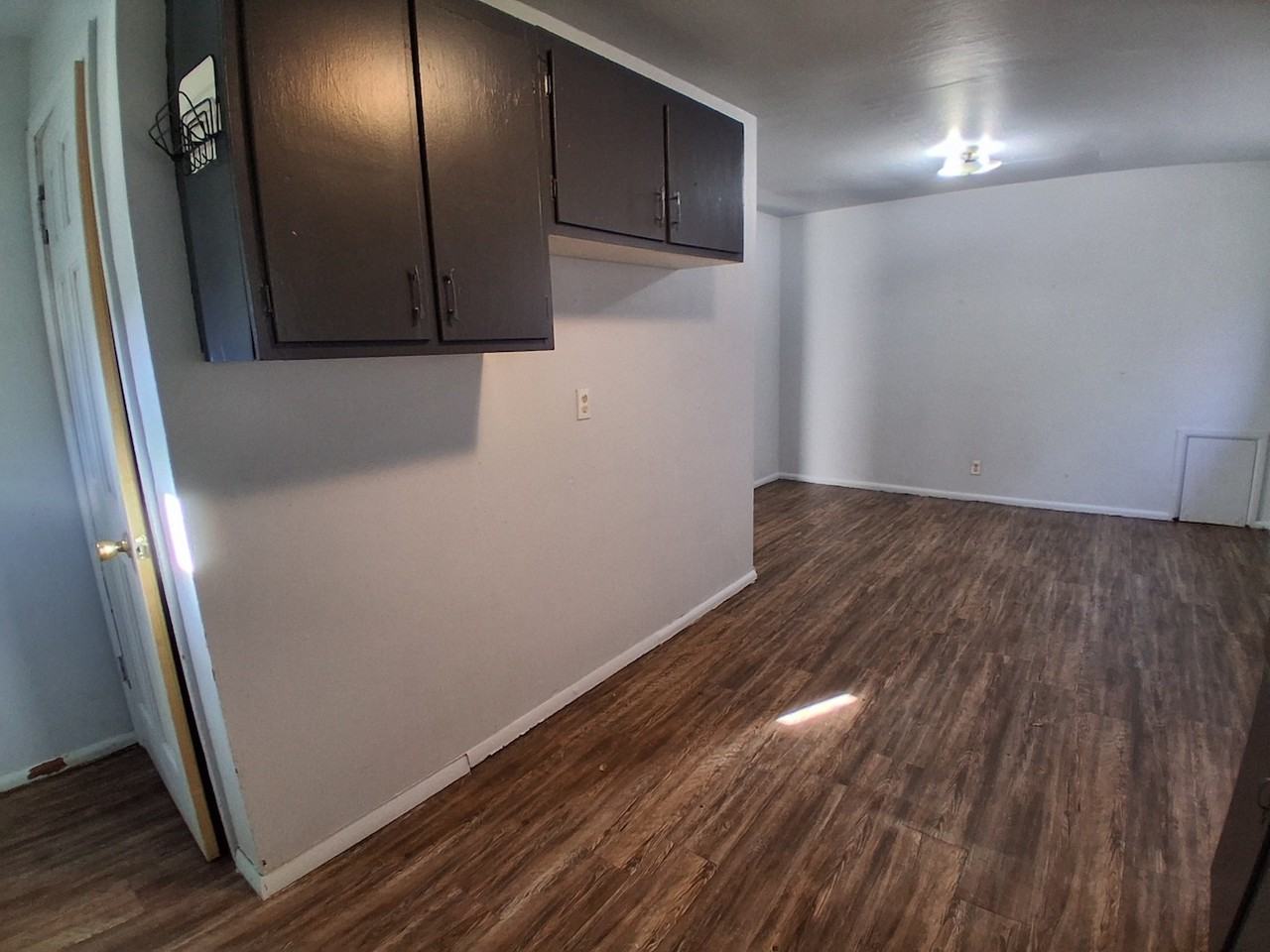 21 Pennsylvania Ave - Photo 4 of 16