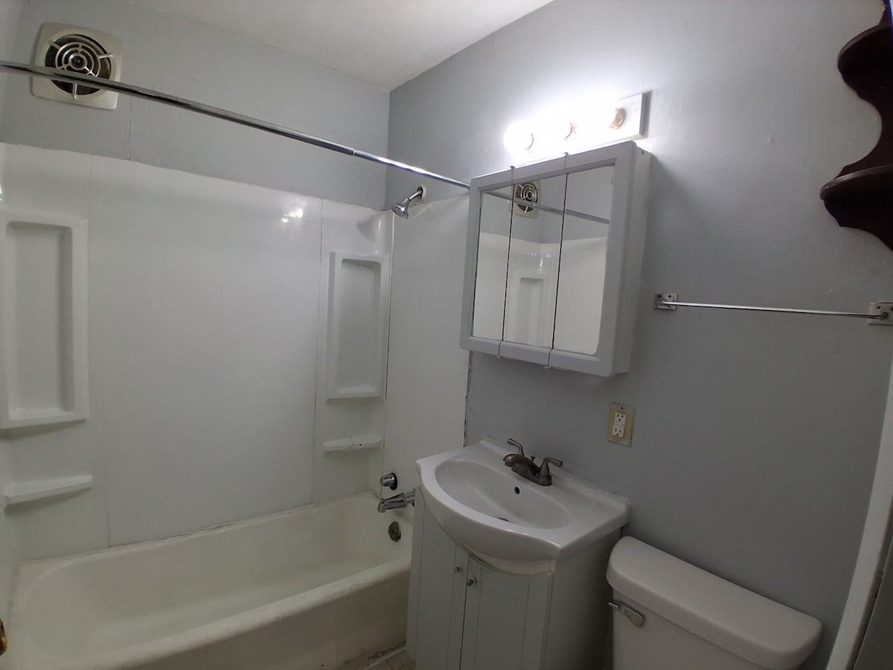 21 Pennsylvania Ave - Photo 5 of 16