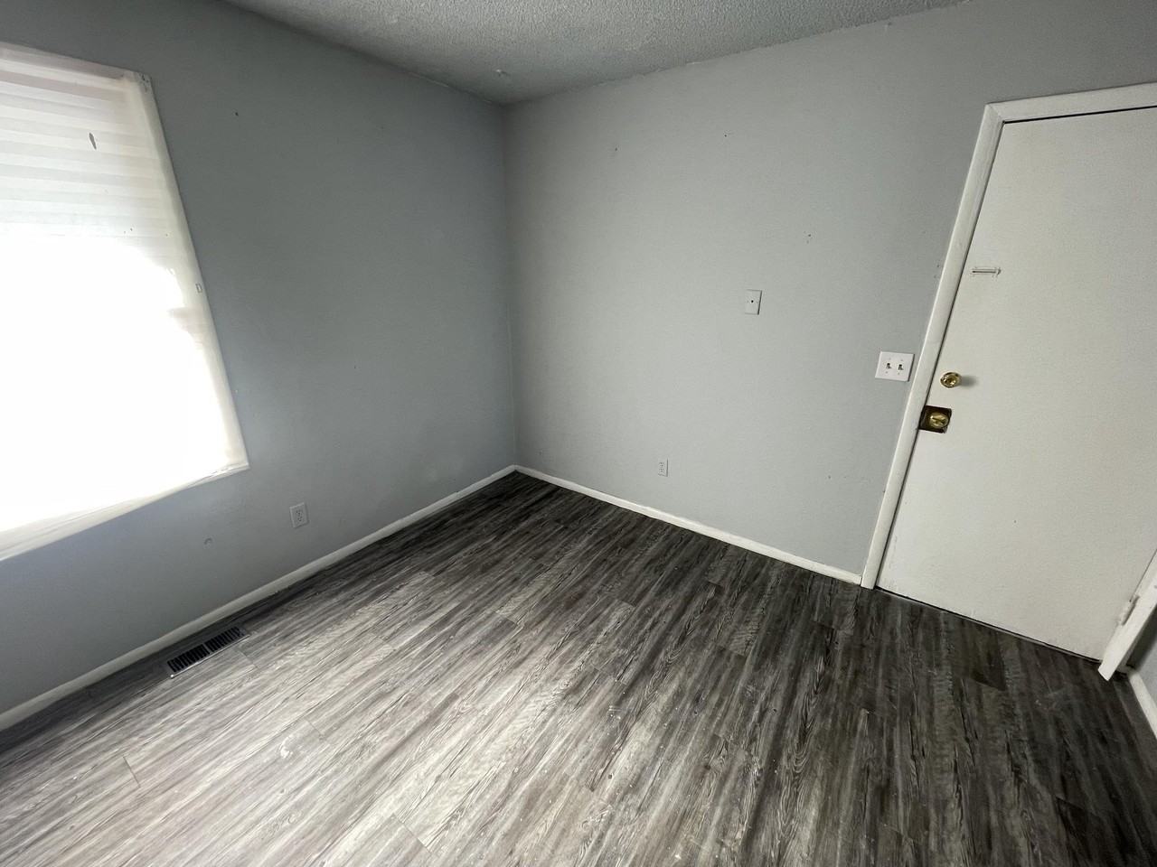 924 Blueridge Dr - Photo 6 of 14