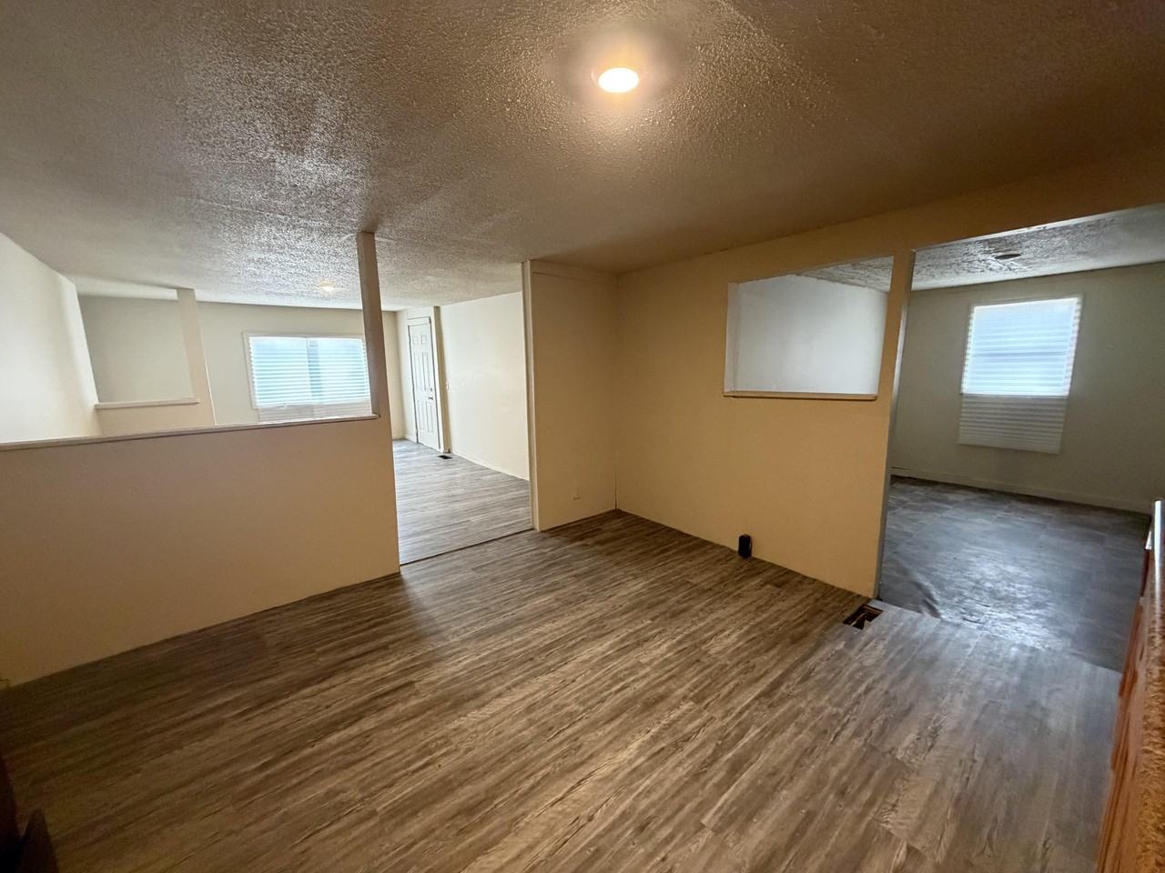 601 W Woodbury St #W - Photo 3 of 15