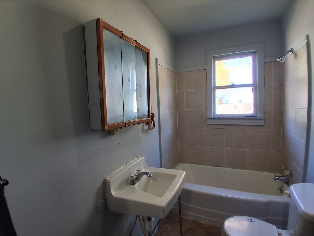 127 Minnesota Ave - Photo 4 of 12