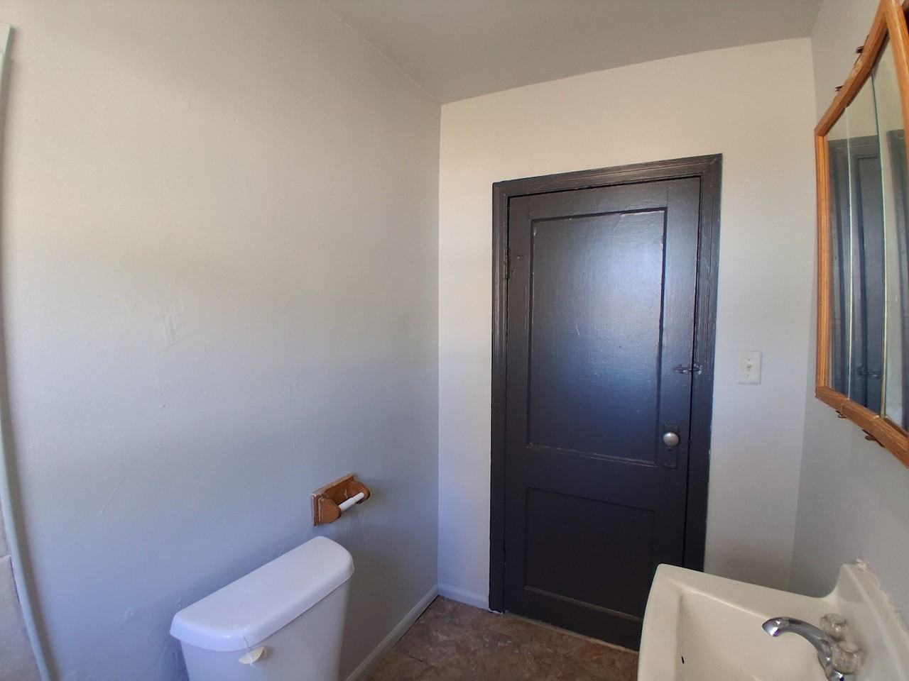 127 Minnesota Ave - Photo 5 of 12