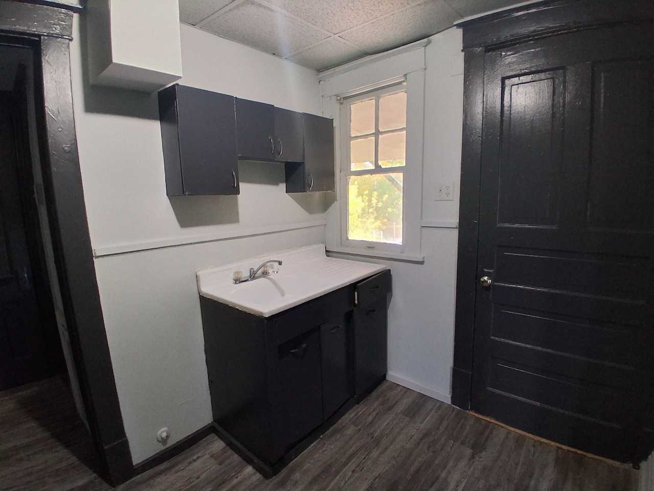 N Collett St - Photo 2 of 15