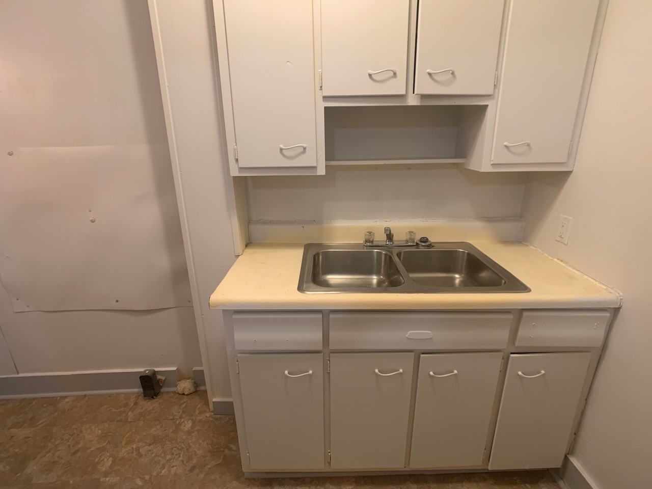 602 Bryan Ave ## 3 - Photo 2 of 12