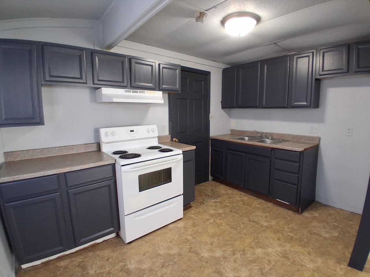 619 Plum St - Photo 2 of 19