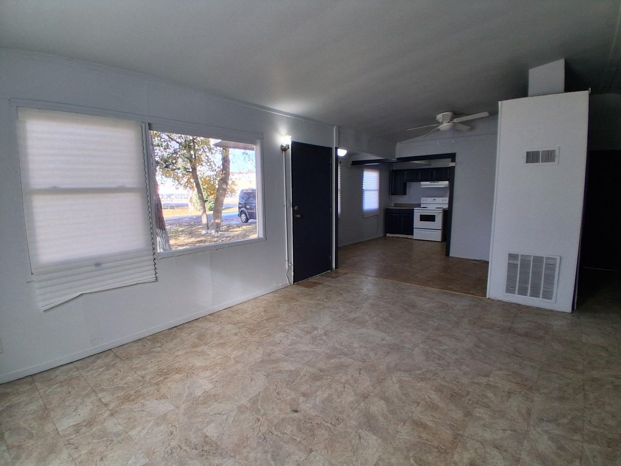 619 Plum St - Photo 7 of 19