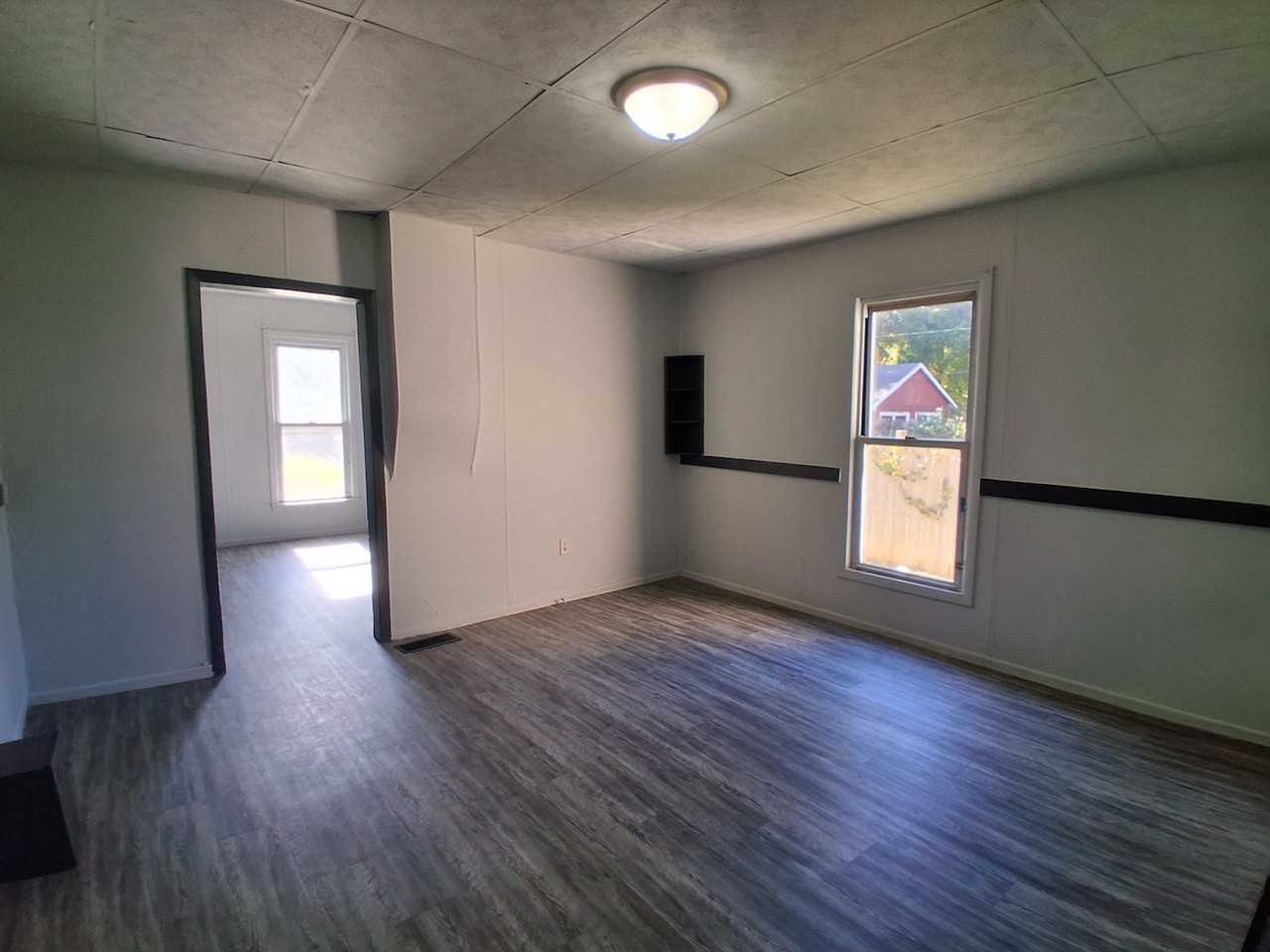 714 Bryan Ave - Photo 5 of 17