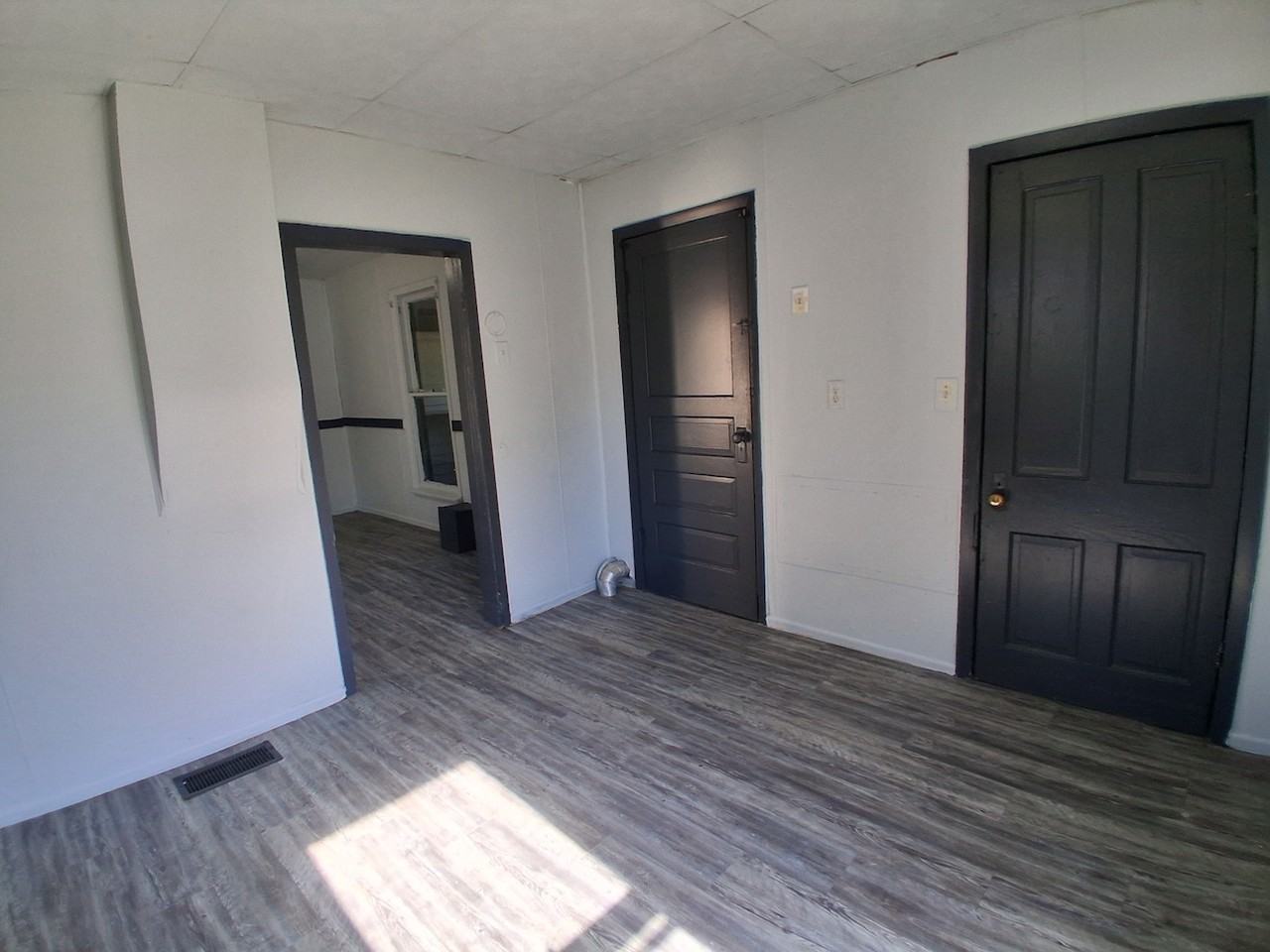 714 Bryan Ave - Photo 7 of 17