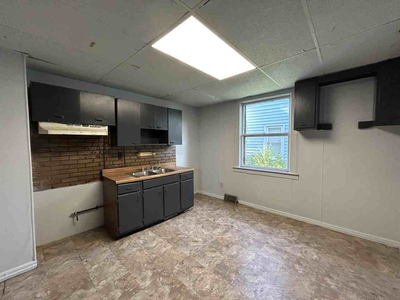 Jewell St - Photo 2 of 17