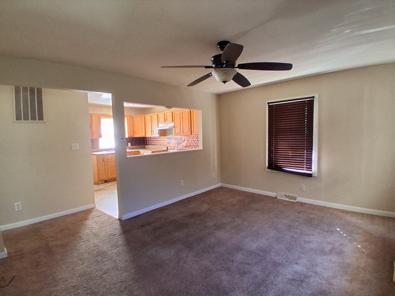 111 Grace St - Photo 6 of 16