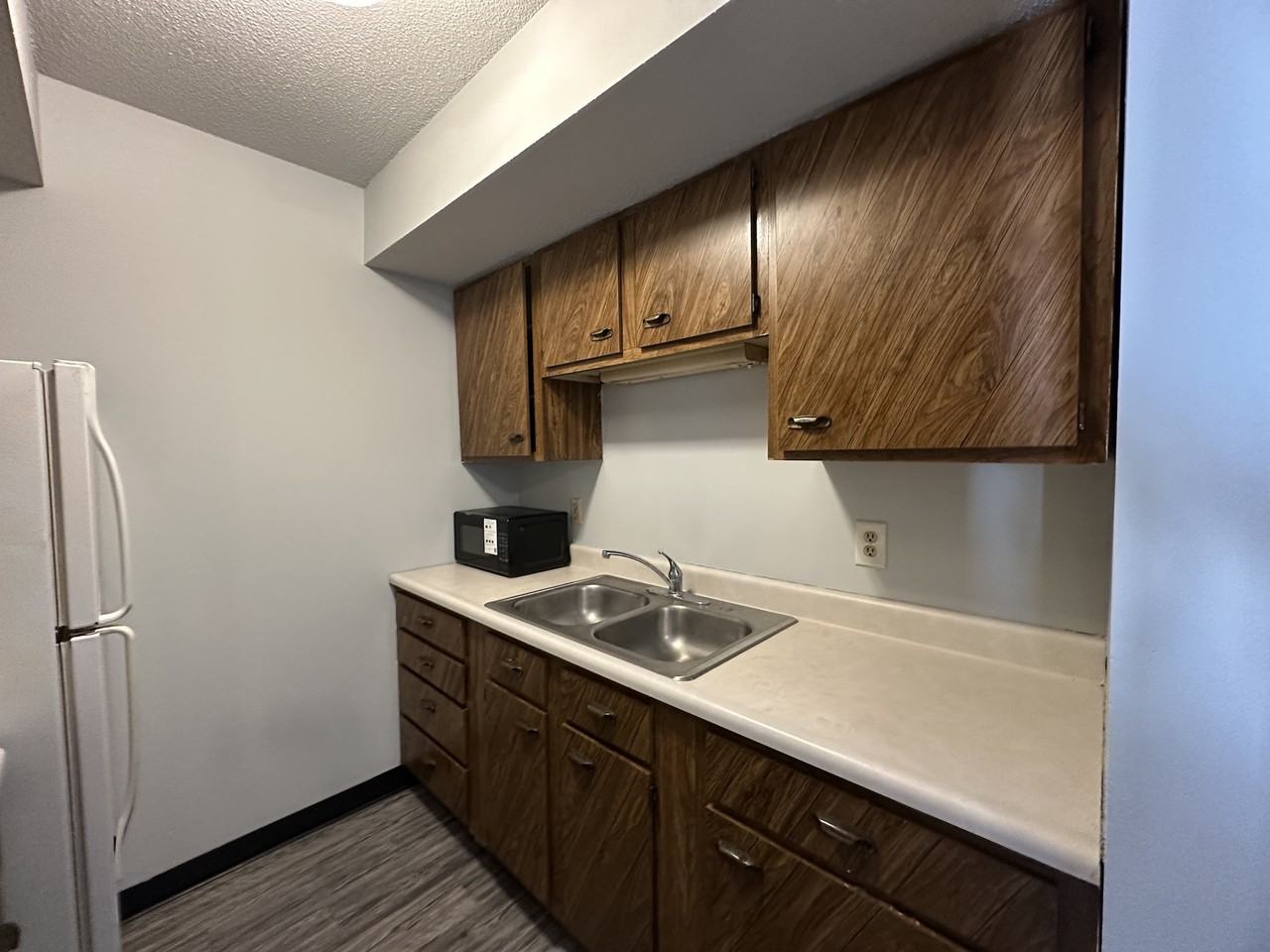 123 W Attica St Apt 16 #W - Photo 2 of 9