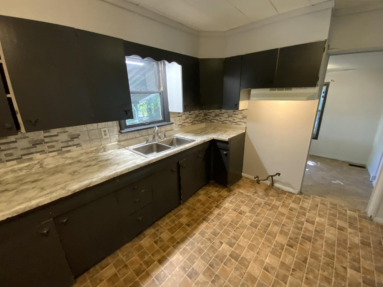 17 Fairweight Ave - Photo 3 of 17