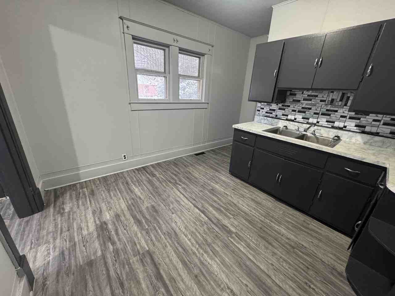 32 S Virginia Ave #S - Photo 2 of 19