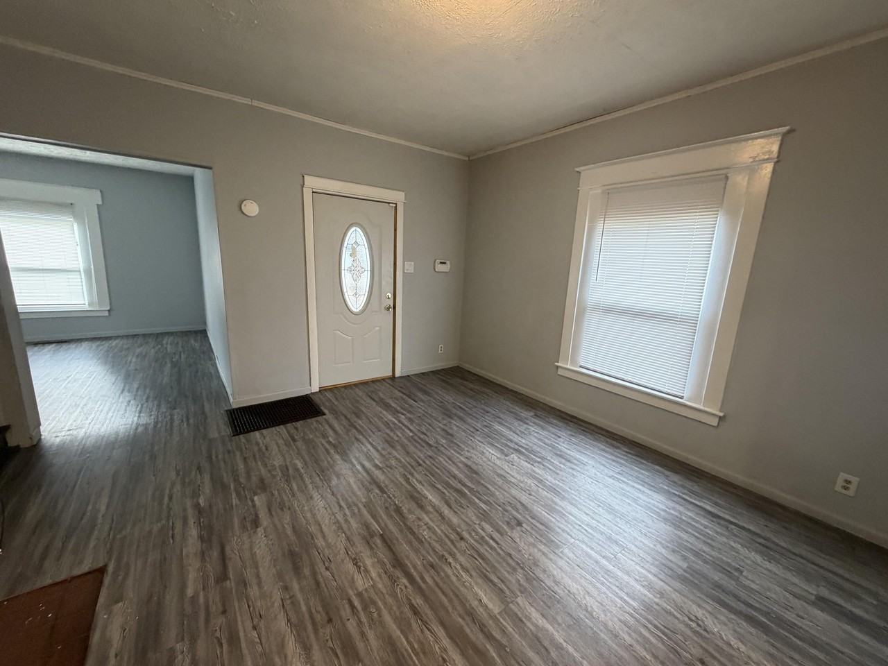 115 E Conron Ave #E - Photo 7 of 21