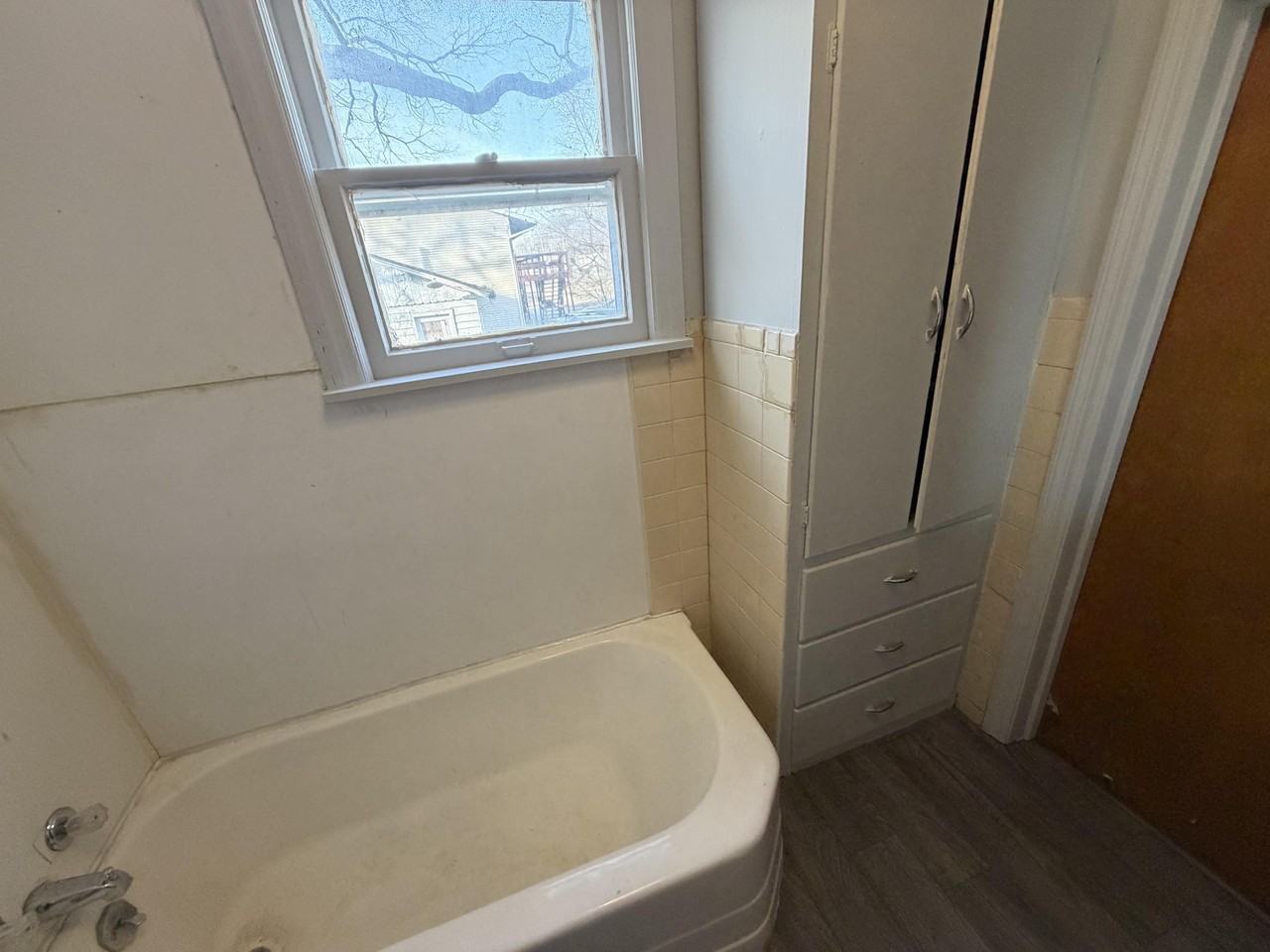 716B Robinson St - Photo 5 of 14