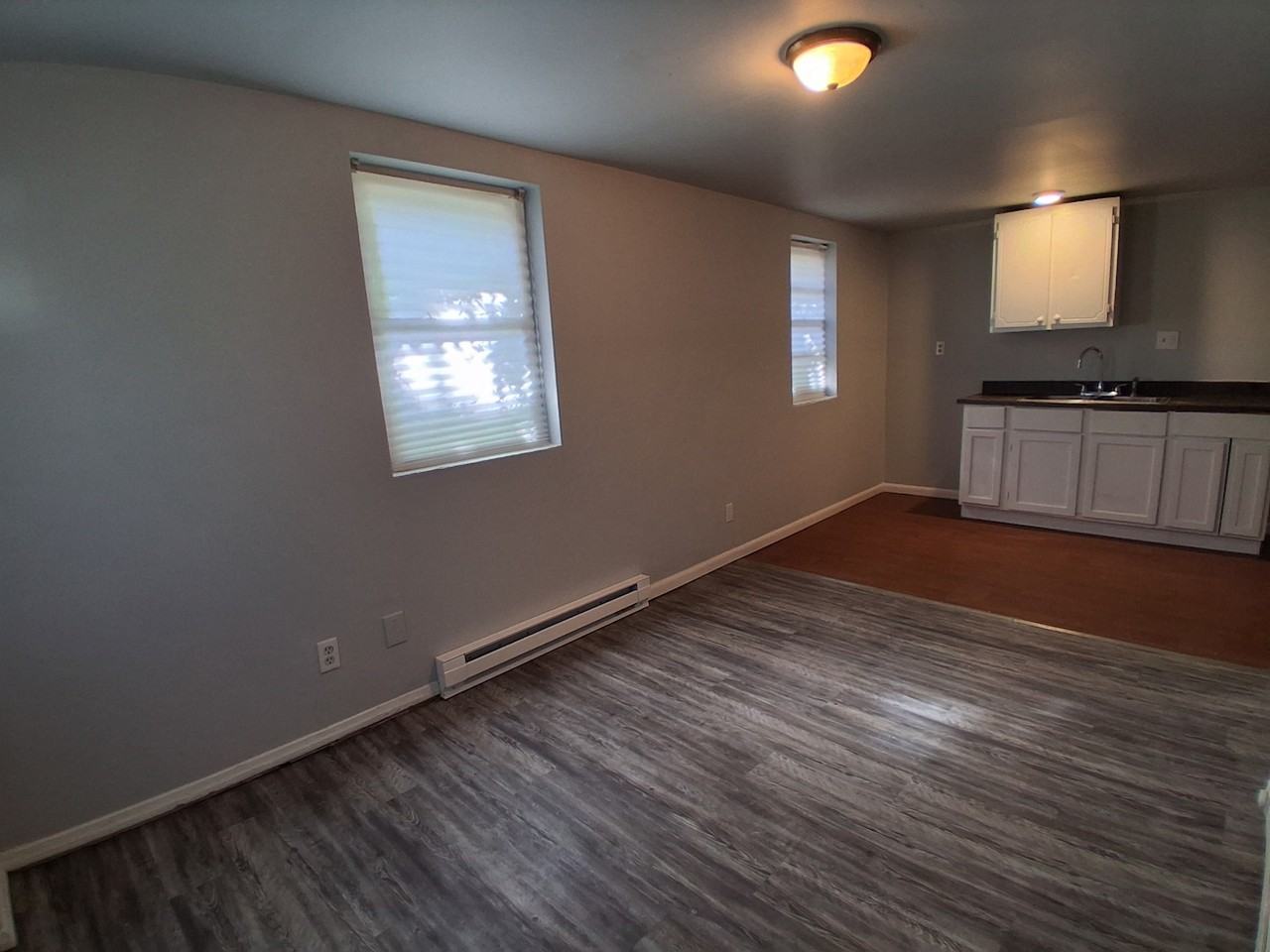 212 Edwards St - Photo 6 of 10