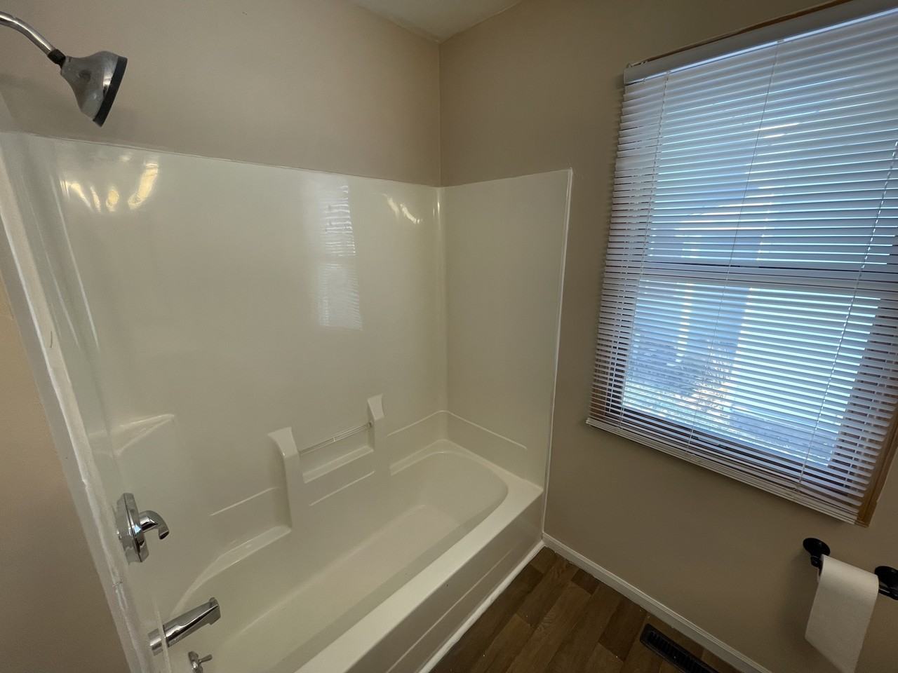 1019 Grove St - Photo 7 of 16