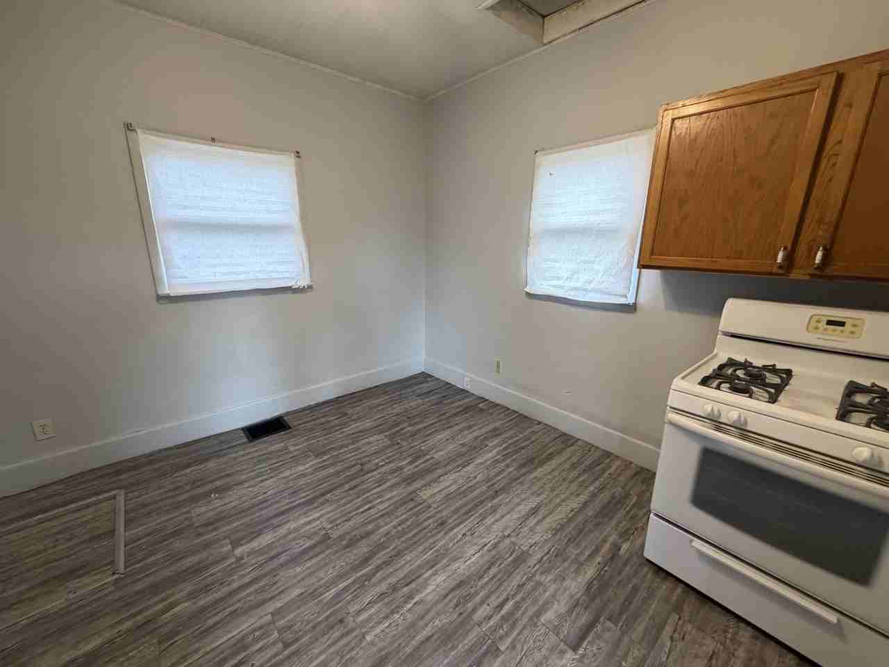 210 E 11th St #E - Photo 2 of 13