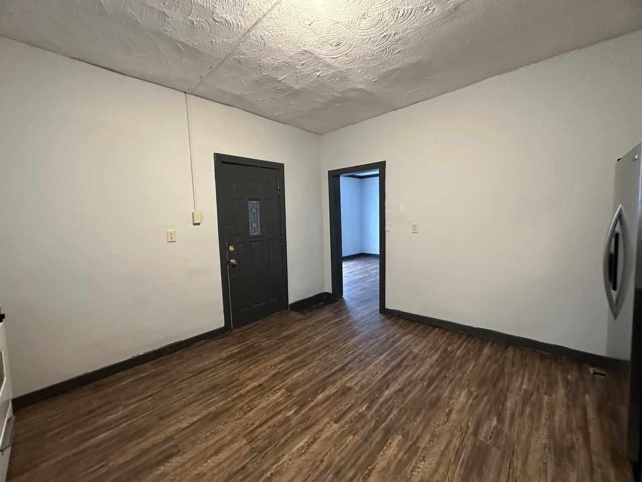 101 Pennsylvania Ave - Photo 3 of 17