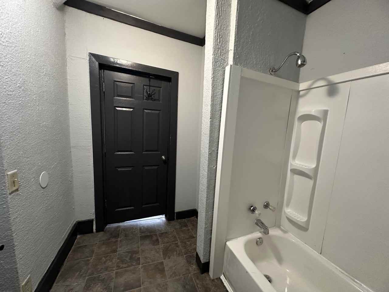 101 Pennsylvania Ave - Photo 5 of 17